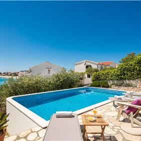 4 Bedroom Villa with Pool near Milna, Brac Island Sleeps 8 